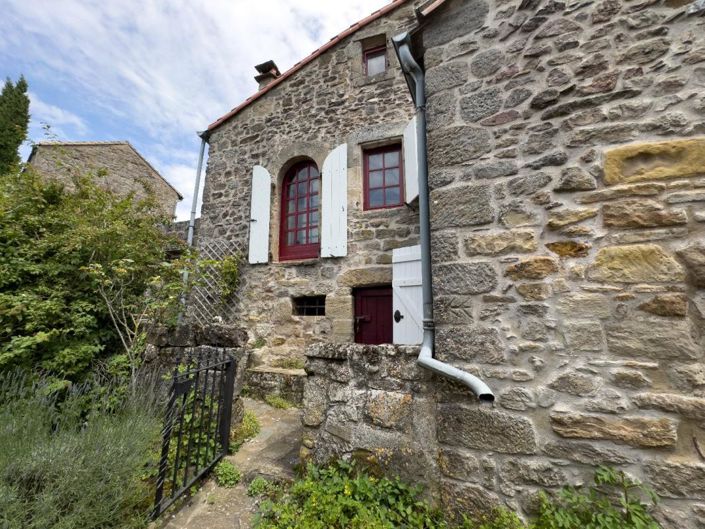 Image No.7-2 Bed Property for sale