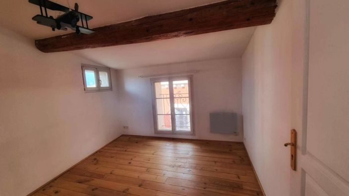 Image No.13-3 Bed Property for sale