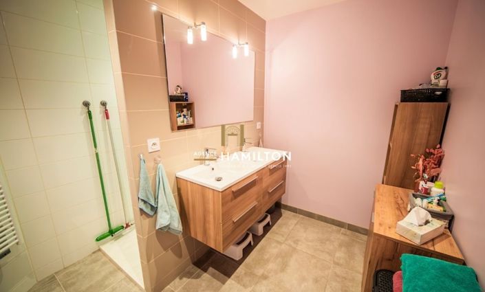 Image No.13-7 Bed Property for sale