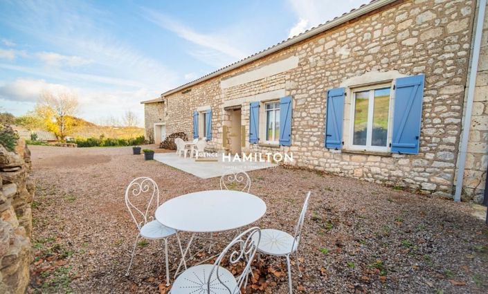 Image No.20-7 Bed Property for sale