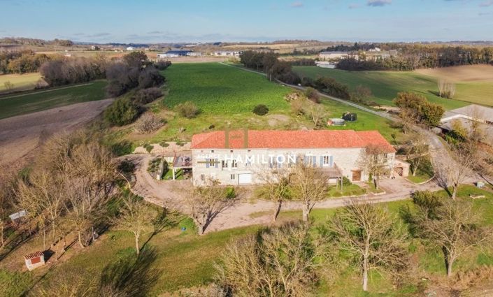 Image No.3-7 Bed Property for sale