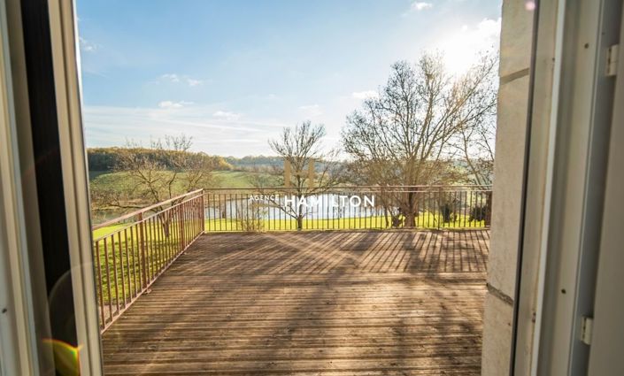 Image No.8-7 Bed Property for sale