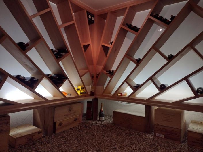 Image No.12-6 Bed Property for sale