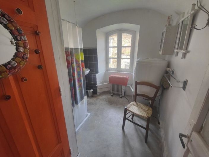 Image No.19-4 Bed Property for sale