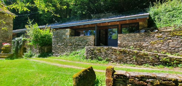 Image No.3-6 Bed Property for sale