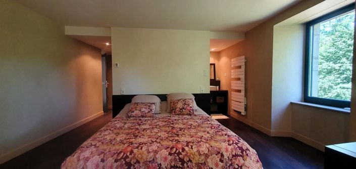 Image No.7-6 Bed Property for sale