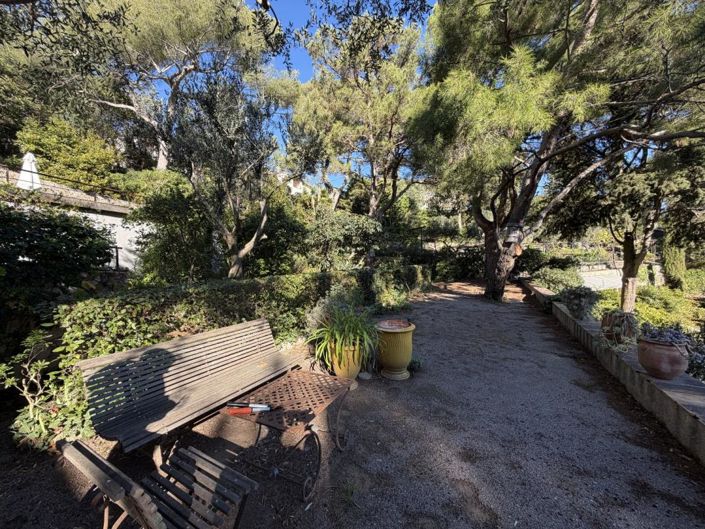 Image No.11-5 Bed House for sale