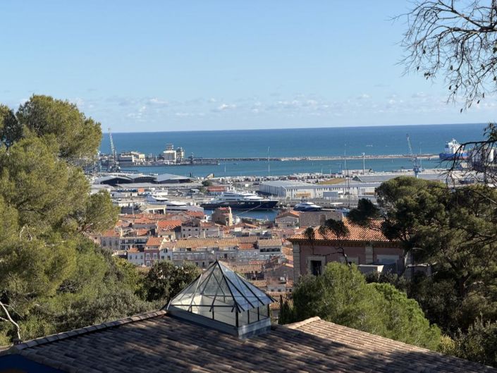 Image No.14-5 Bed House for sale