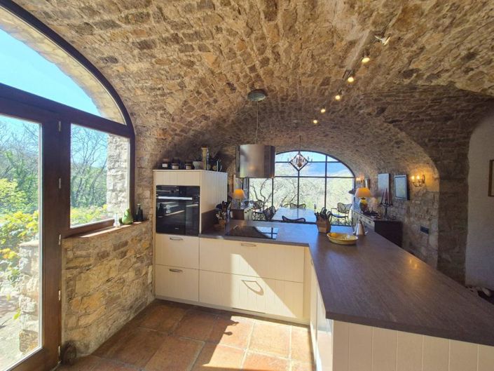 Image No.17-4 Bed Property for sale