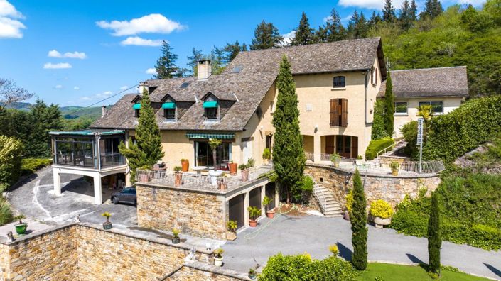 Image No.11-6 Bed Property for sale