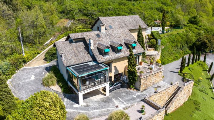 Image No.12-6 Bed Property for sale