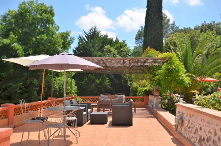 Image No.2-9 Bed Property for sale