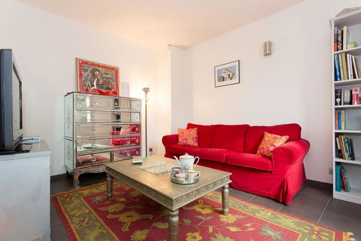 Image No.7-9 Bed Property for sale