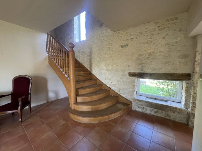 Image No.13-6 Bed Property for sale