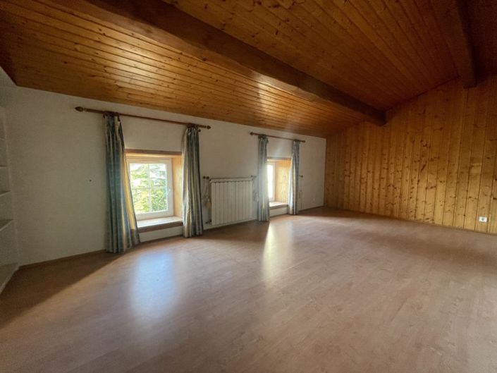 Image No.14-6 Bed Property for sale