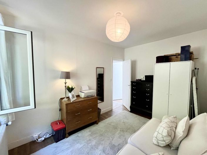 Image No.14-2 Bed Property for sale