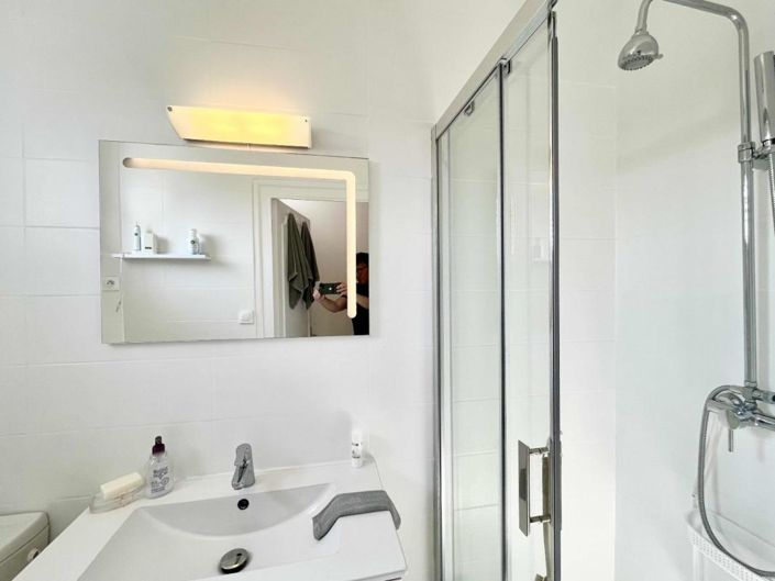 Image No.15-2 Bed Property for sale