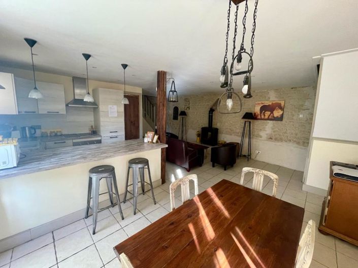 Image No.17-15 Bed Property for sale