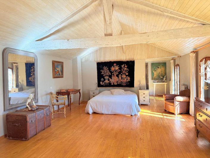 Image No.3-3 Bed Property for sale