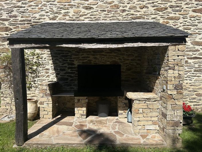 Image No.15-10 Bed Property for sale