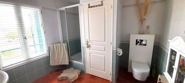 Image No.13-5 Bed House for sale