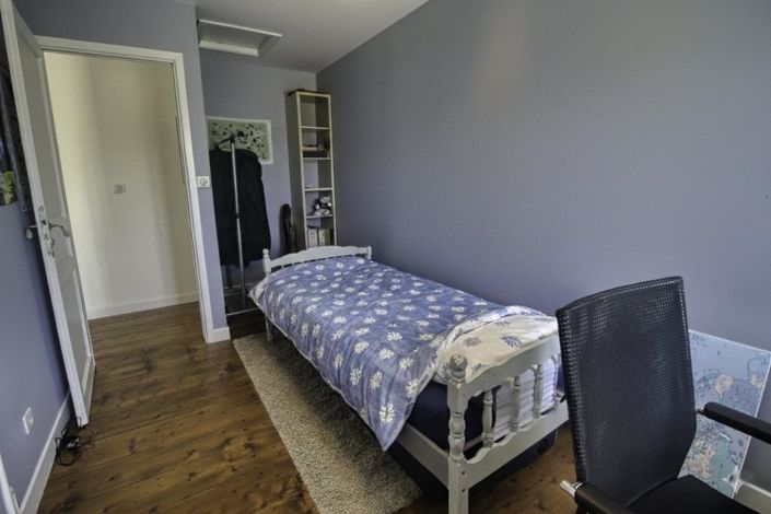 Image No.10-5 Bed Property for sale