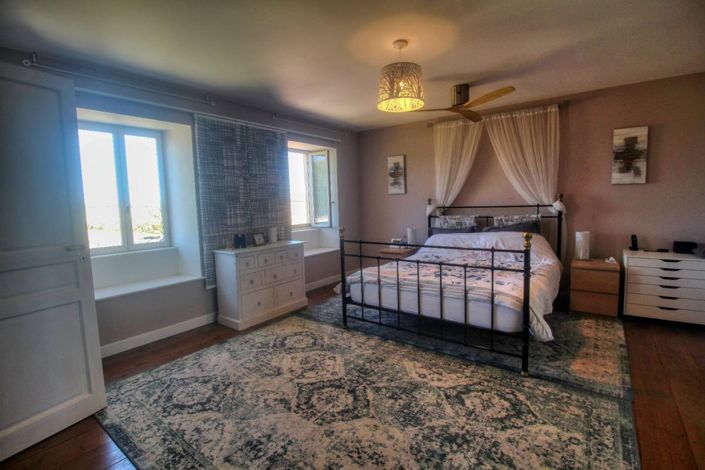 Image No.5-5 Bed Property for sale