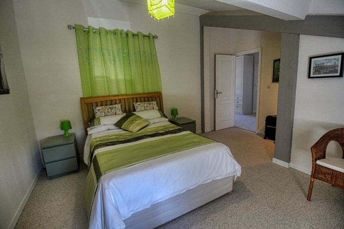 Image No.8-5 Bed Property for sale