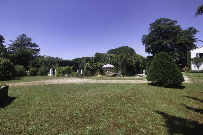 Image No.15-3 Bed Property for sale