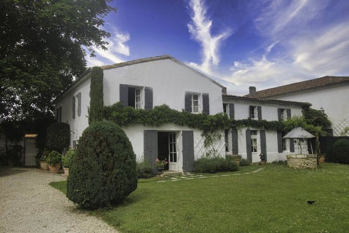 Image No.20-3 Bed Property for sale