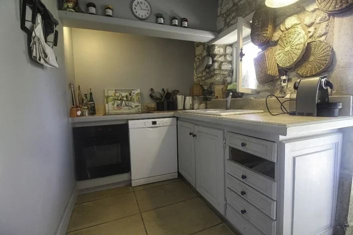 Image No.9-3 Bed Property for sale