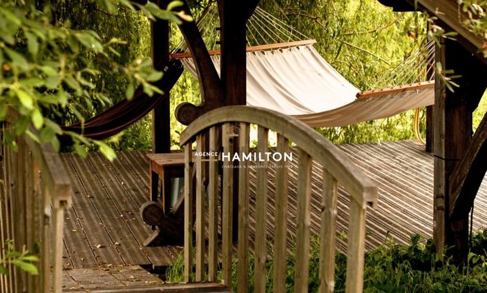 Image No.12-7 Bed Property for sale