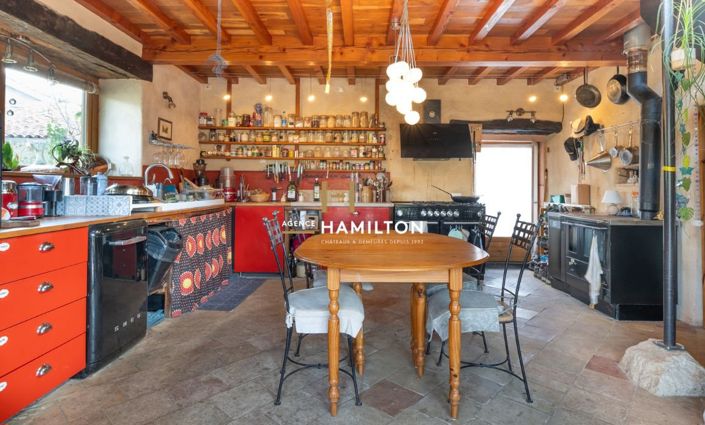 Image No.13-7 Bed Property for sale