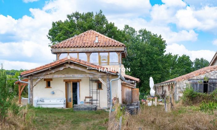 Image No.15-7 Bed Property for sale