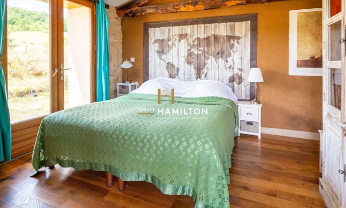 Image No.6-7 Bed Property for sale