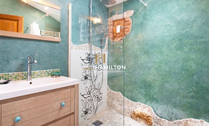 Image No.7-7 Bed Property for sale