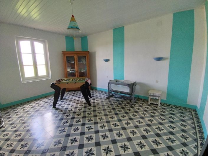 Image No.7-6 Bed Property for sale