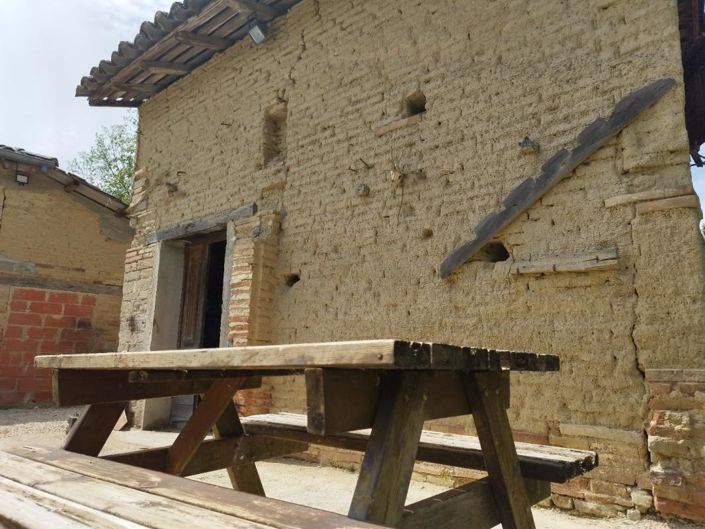 Image No.16-6 Bed Property for sale