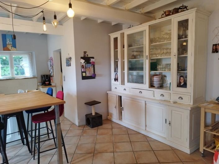 Image No.17-6 Bed Property for sale