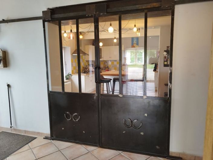 Image No.8-6 Bed Property for sale