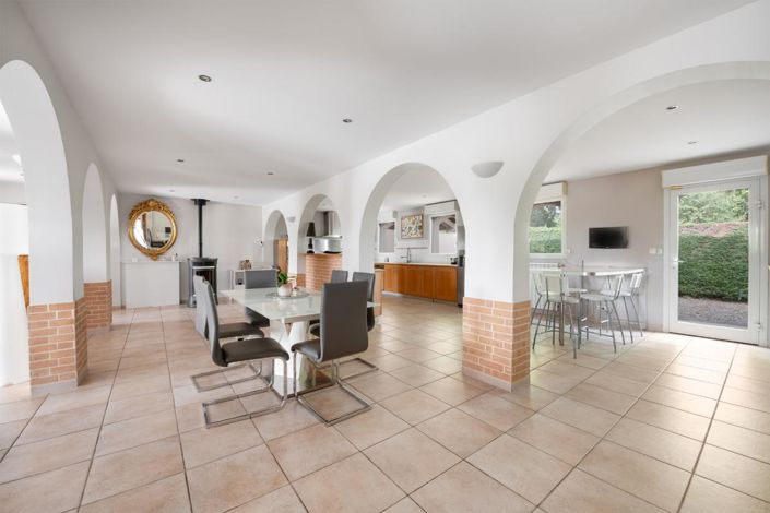 Image No.7-5 Bed Property for sale