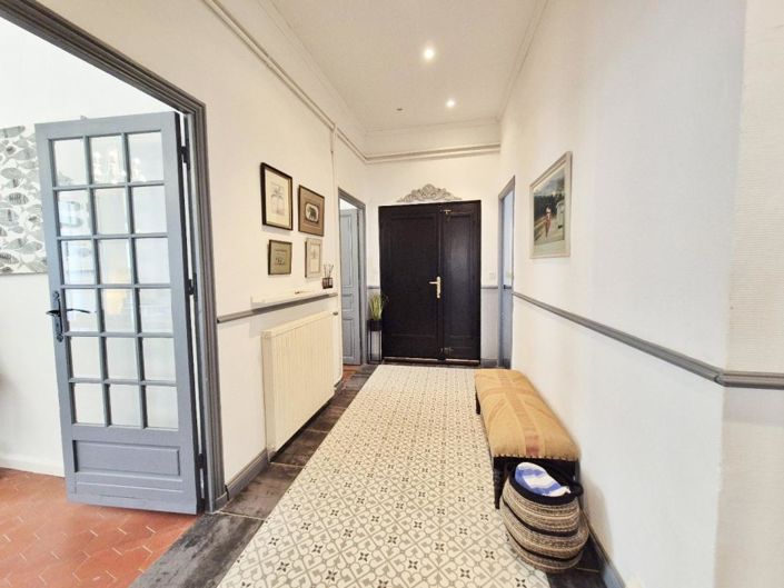 Image No.17-2 Bed Property for sale