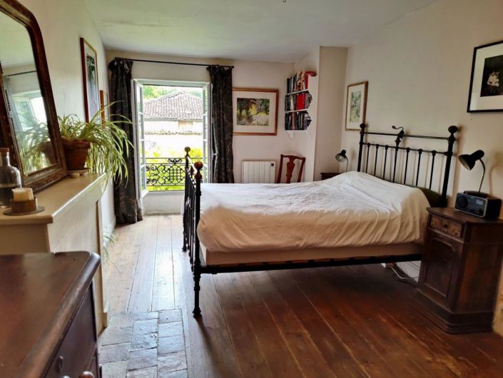 Image No.11-5 Bed Property for sale