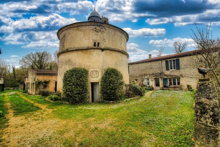 Image No.5-5 Bed Property for sale