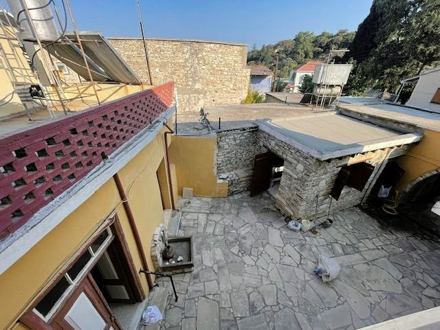 Image No.18-5 Bed House for sale