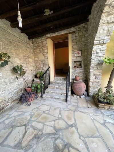 Image No.2-5 Bed House for sale