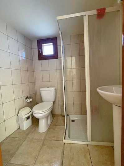 Image No.20-5 Bed House for sale