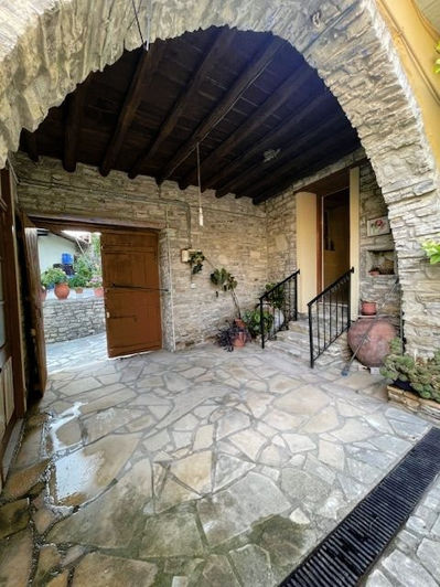 Image No.3-5 Bed House for sale