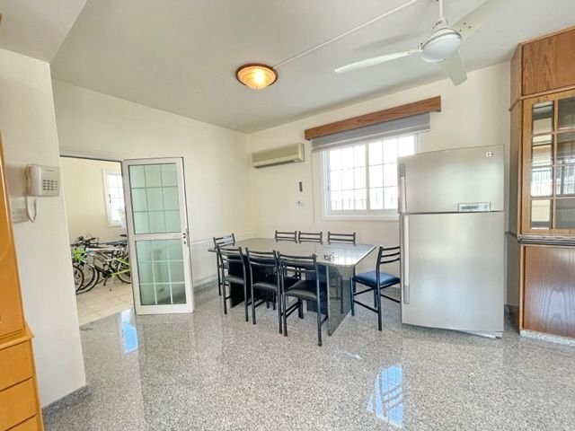 Image No.12-3 Bed House for sale