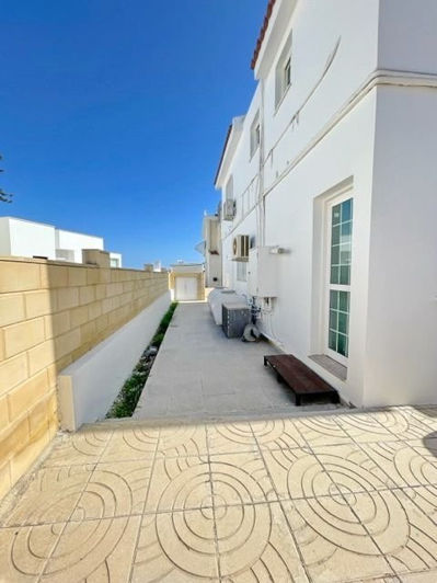 Image No.17-3 Bed House for sale